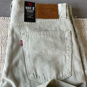 Levi’s 551z big E size 33 loose straight led